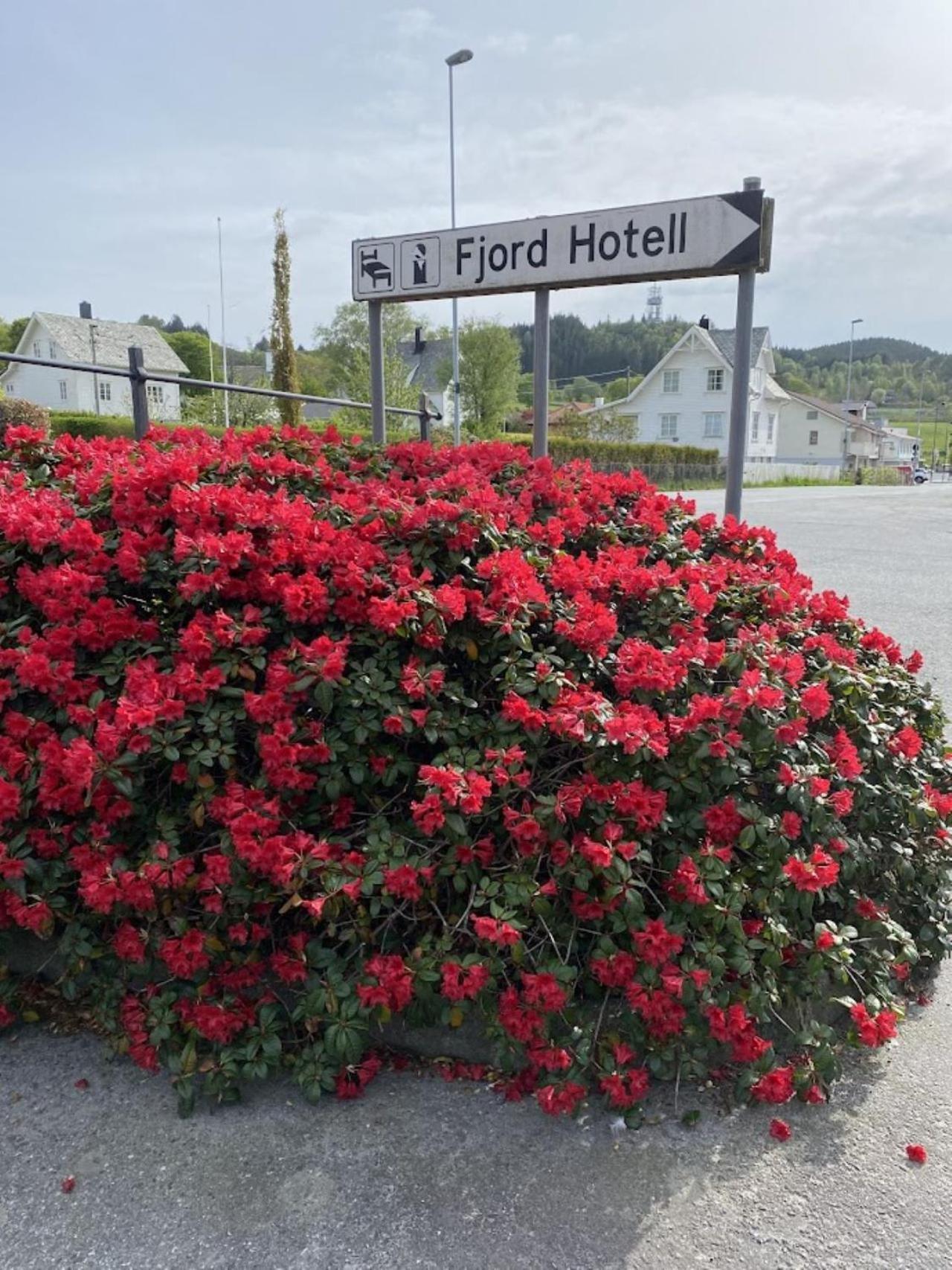 Fitjar Fjordhotell Exterior photo